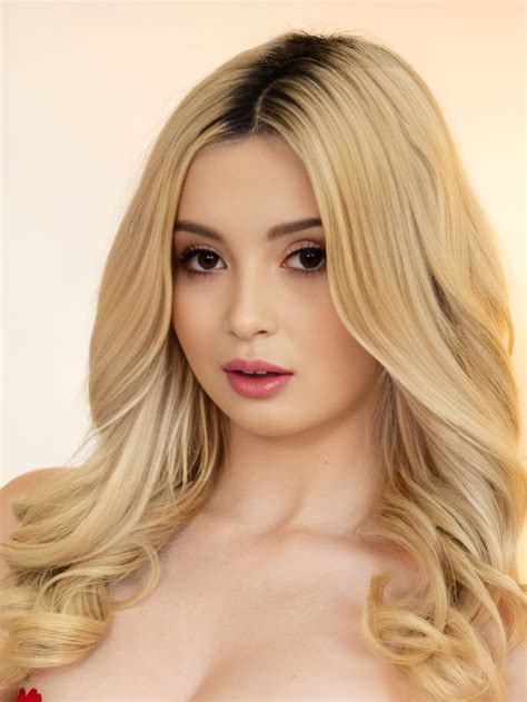 Lexi Lore (Model) Height, Age, Biography, Boyfriend, Weight and More.